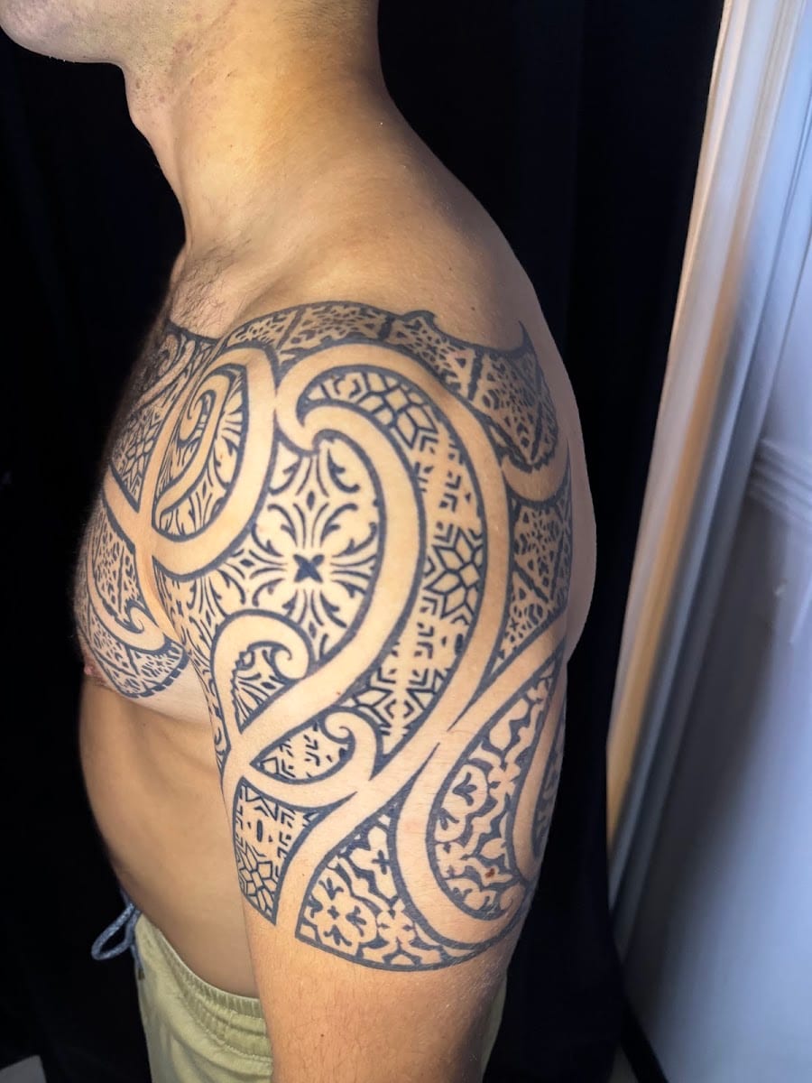 Hawaii Tattoo Artist Joshua Flinn
