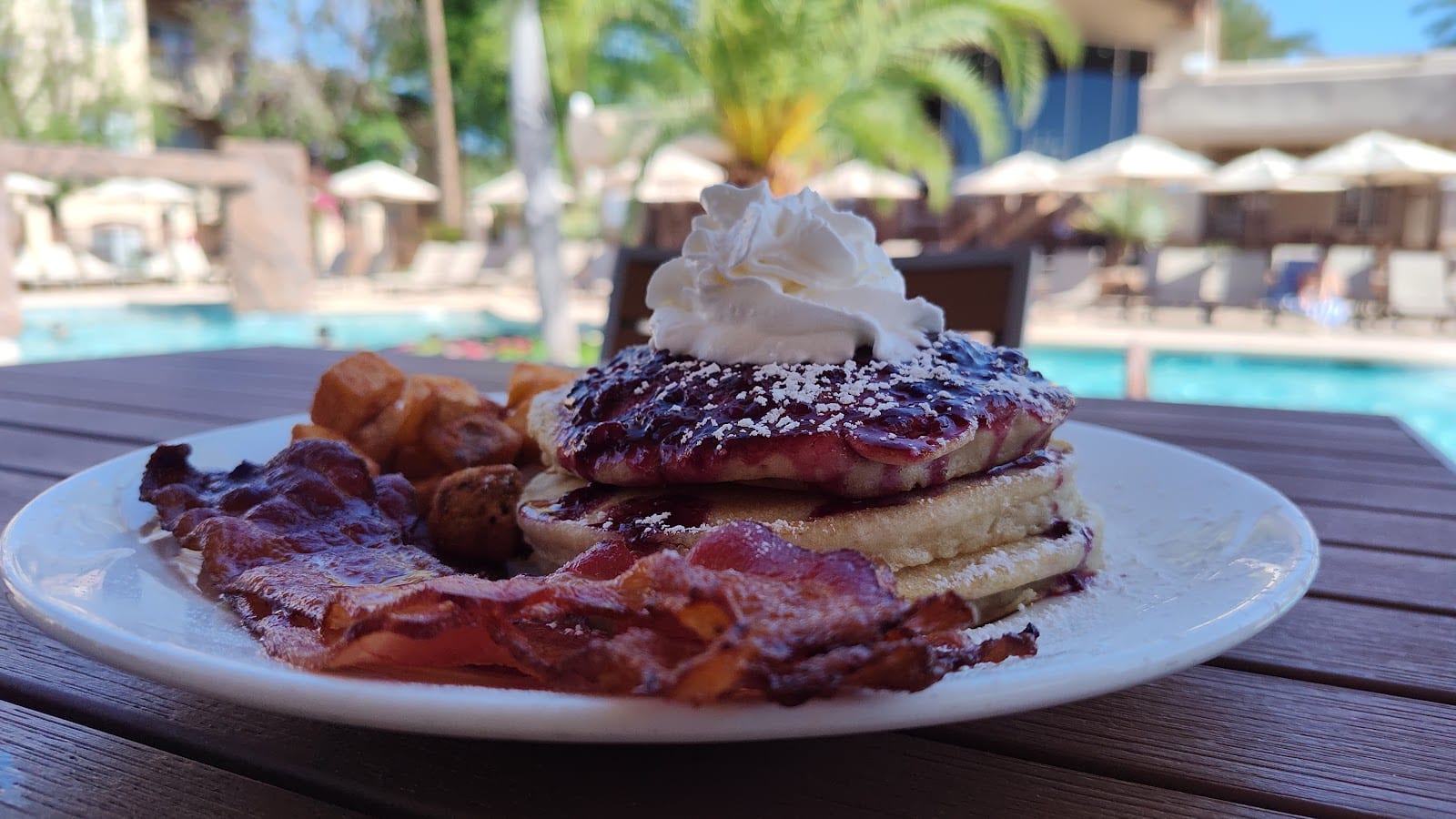 Aqua Poolside Eatery