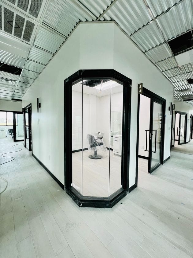 Sola Salons, photo 3