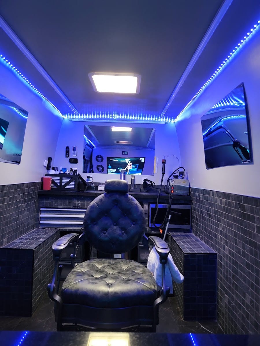 Luxgroom Mobile Barber Technologies