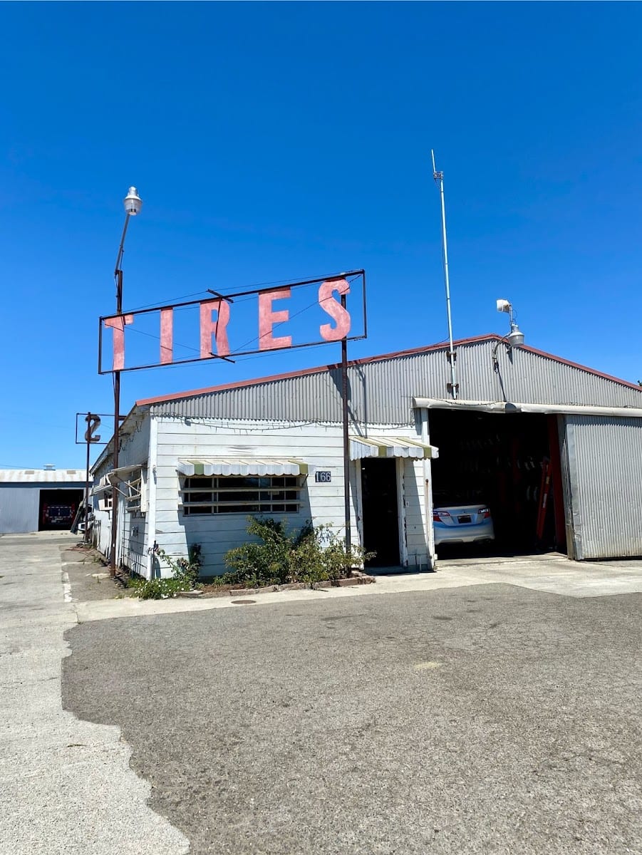 Quinlan's Tire Service