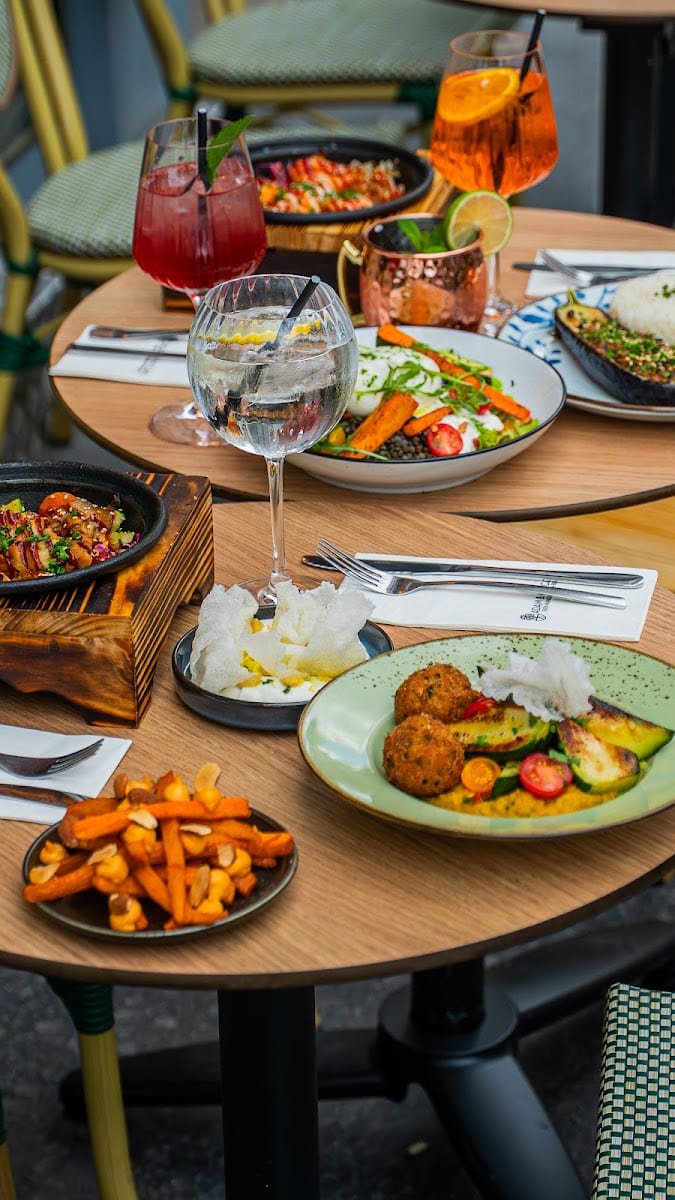 Adam et Eve Café - Restaurant Végétarien