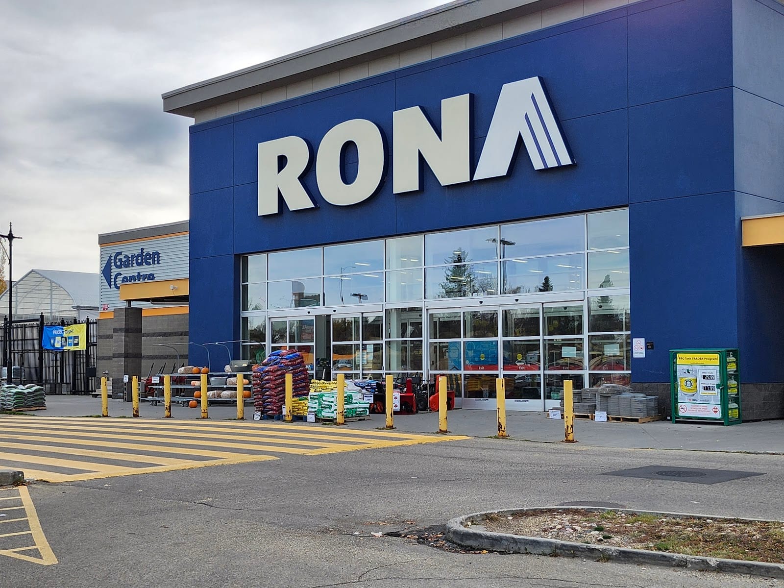 RONA Sherwood Park (Wye Road), photo 2