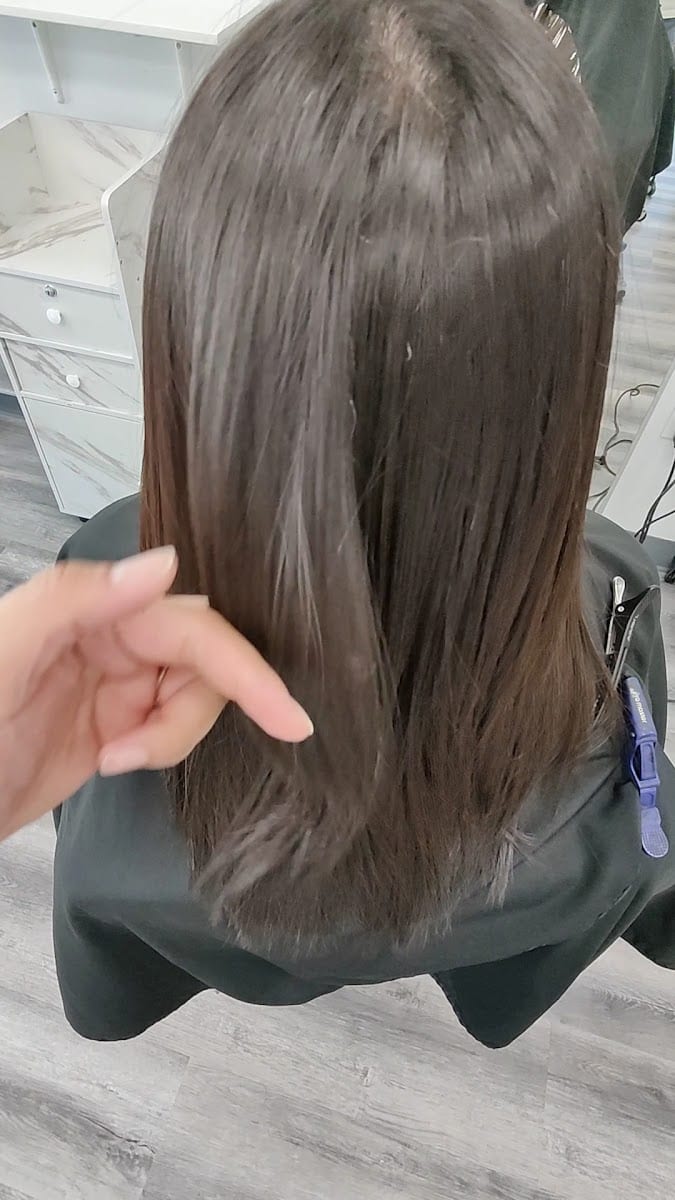 Michael Salon, photo 2