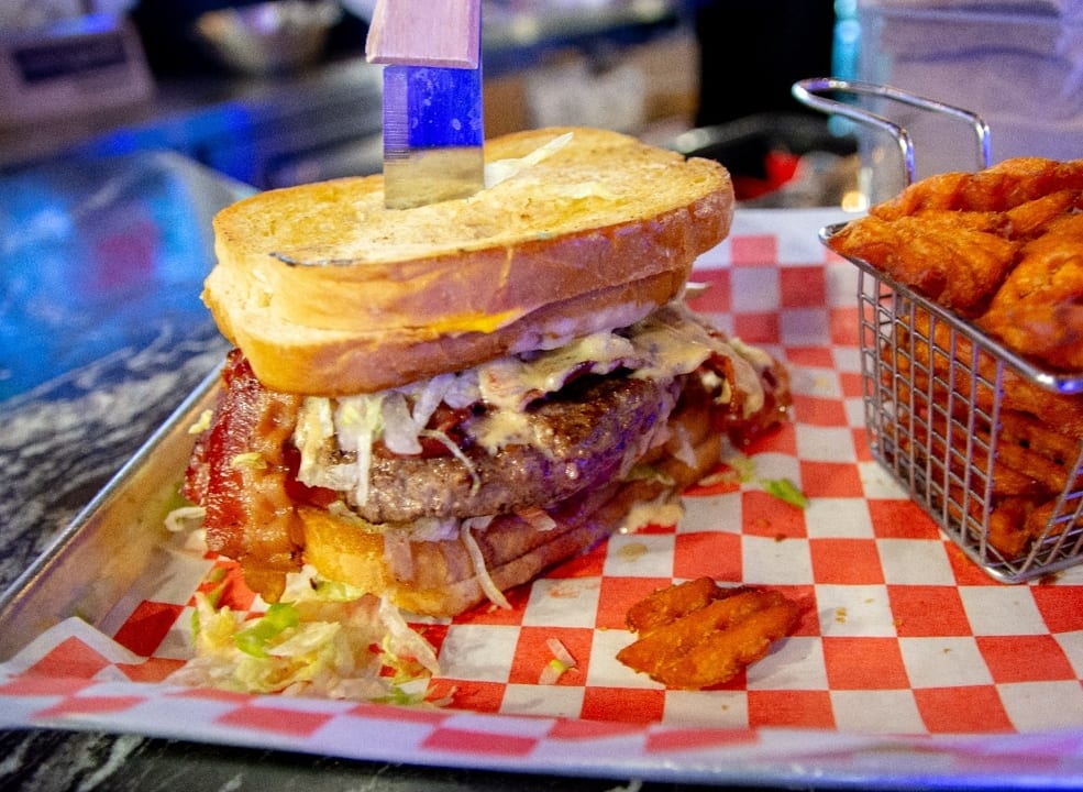 BrewBurgers Back Porch, photo 4