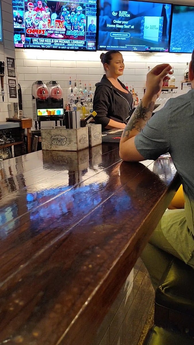 The Bar, photo 2