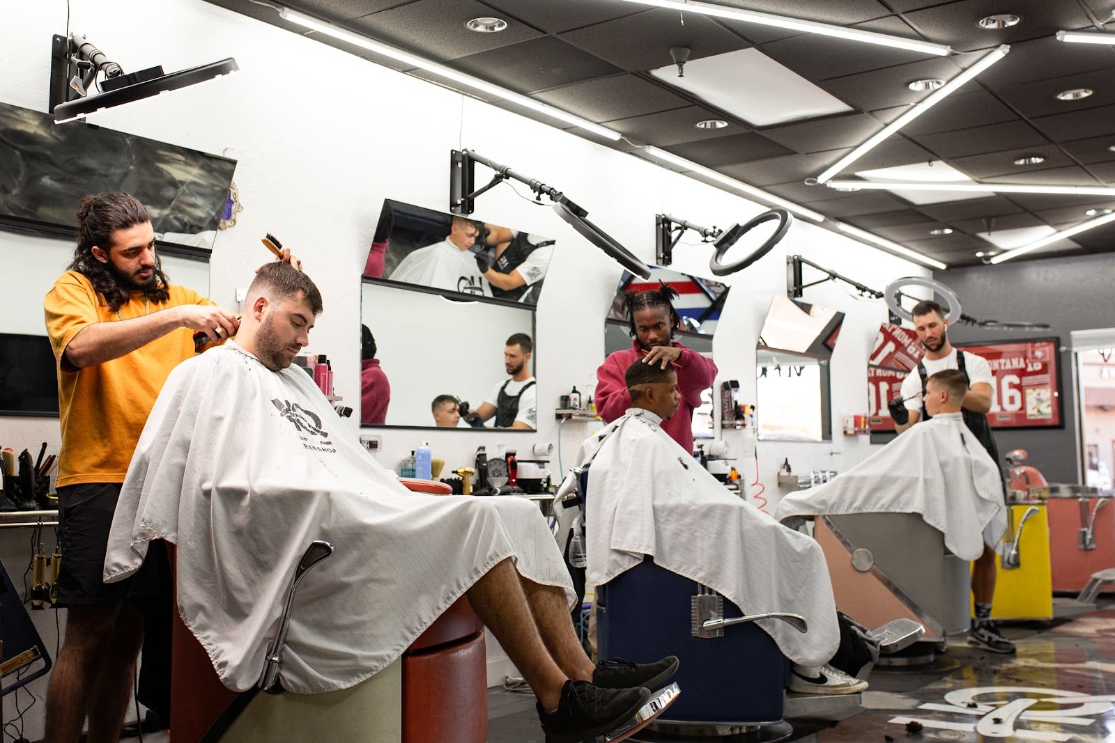 (HQ) Headquarters Barbershop, photo 2