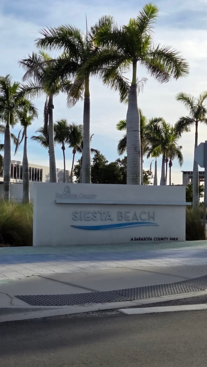 La Siesta Condominiums, photo 3