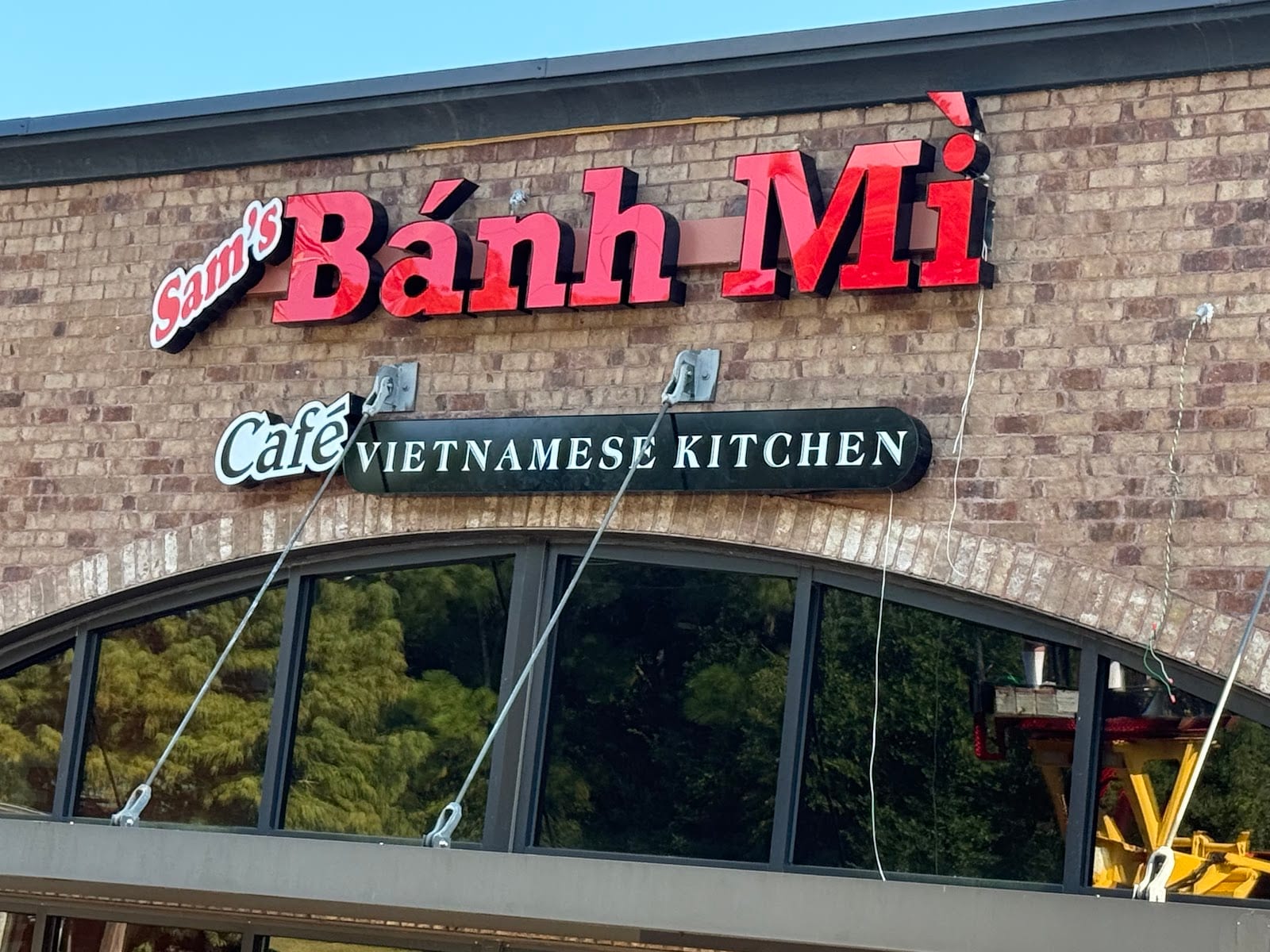 Sam's Banh Mi Cafe