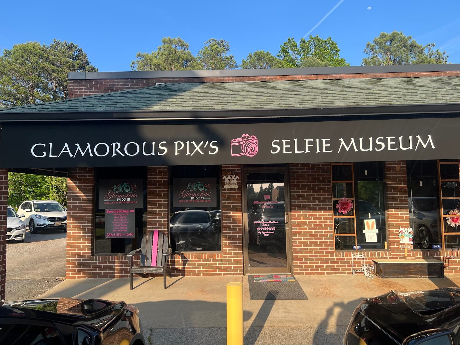 Glamorous Pix’s Selfie Museum