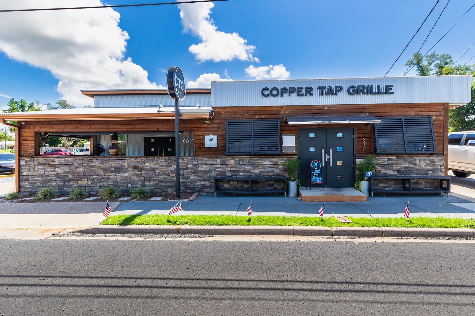 Copper Tap Grille, photo 4