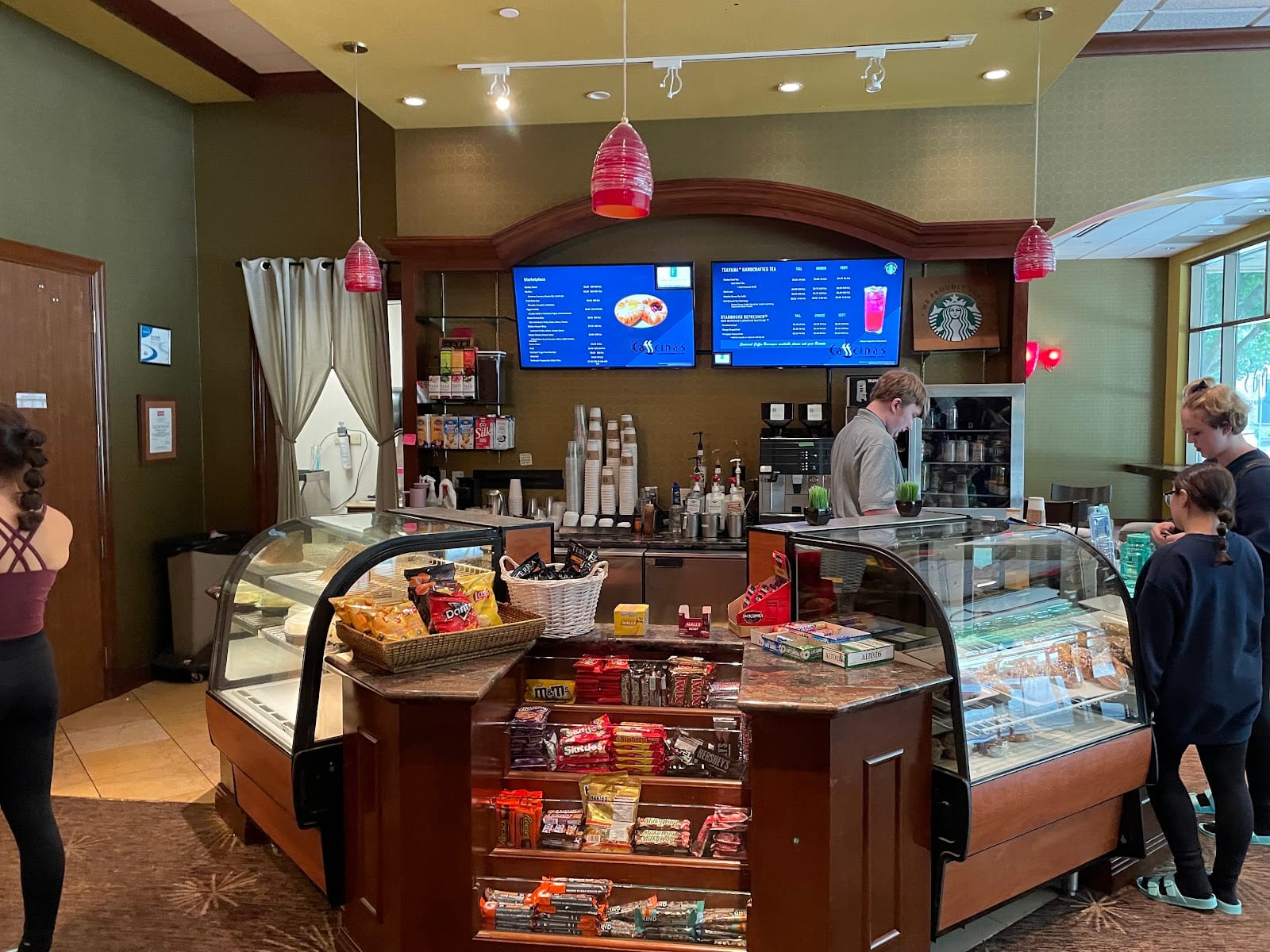 Caffeinás - Embassy suites, photo 2