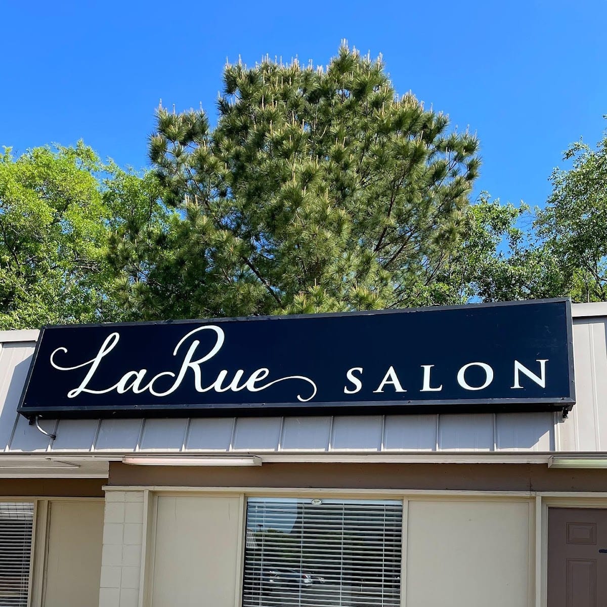 LaRue Salon, photo 3
