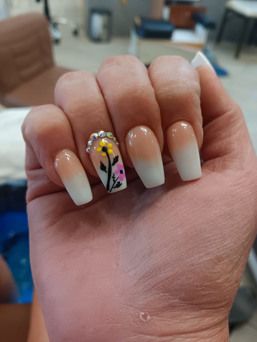Tropical Nails, photo 3