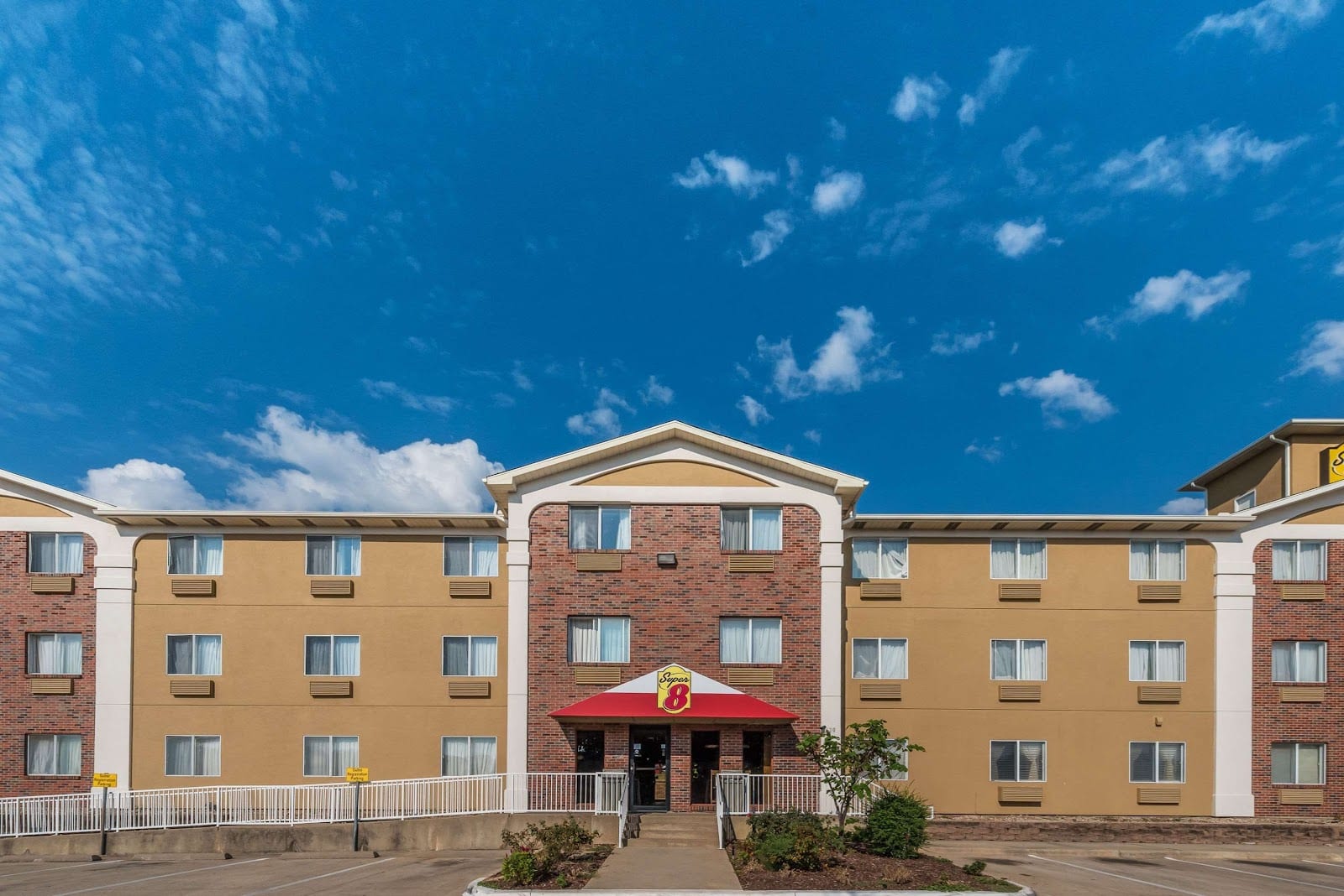 Hampton Inn & Suites Denton, photo 2