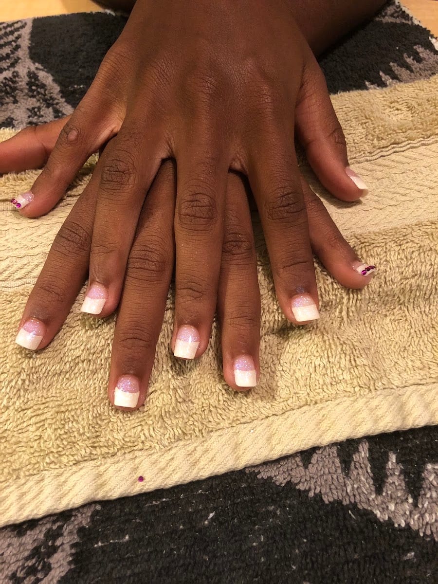 L&L Nail Lounge