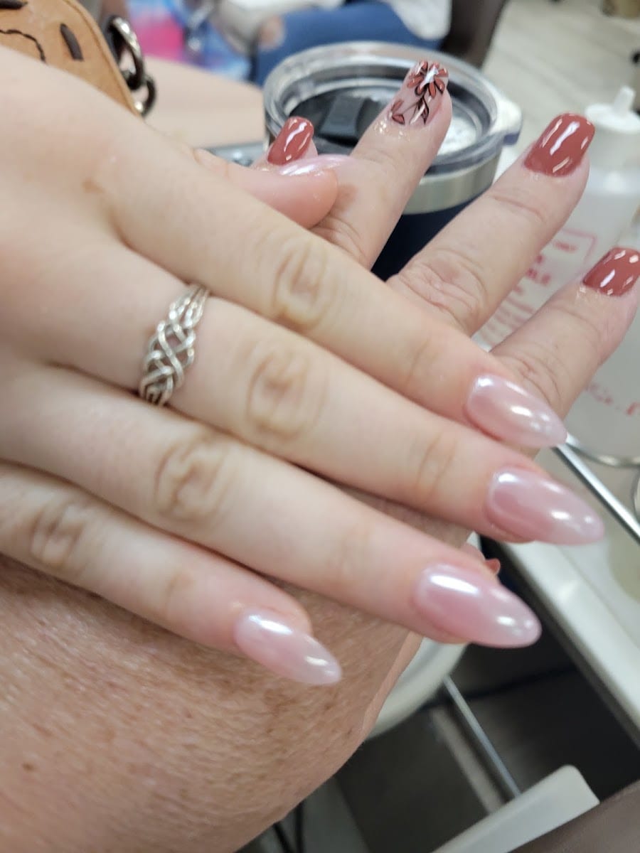 Tracy's Nails