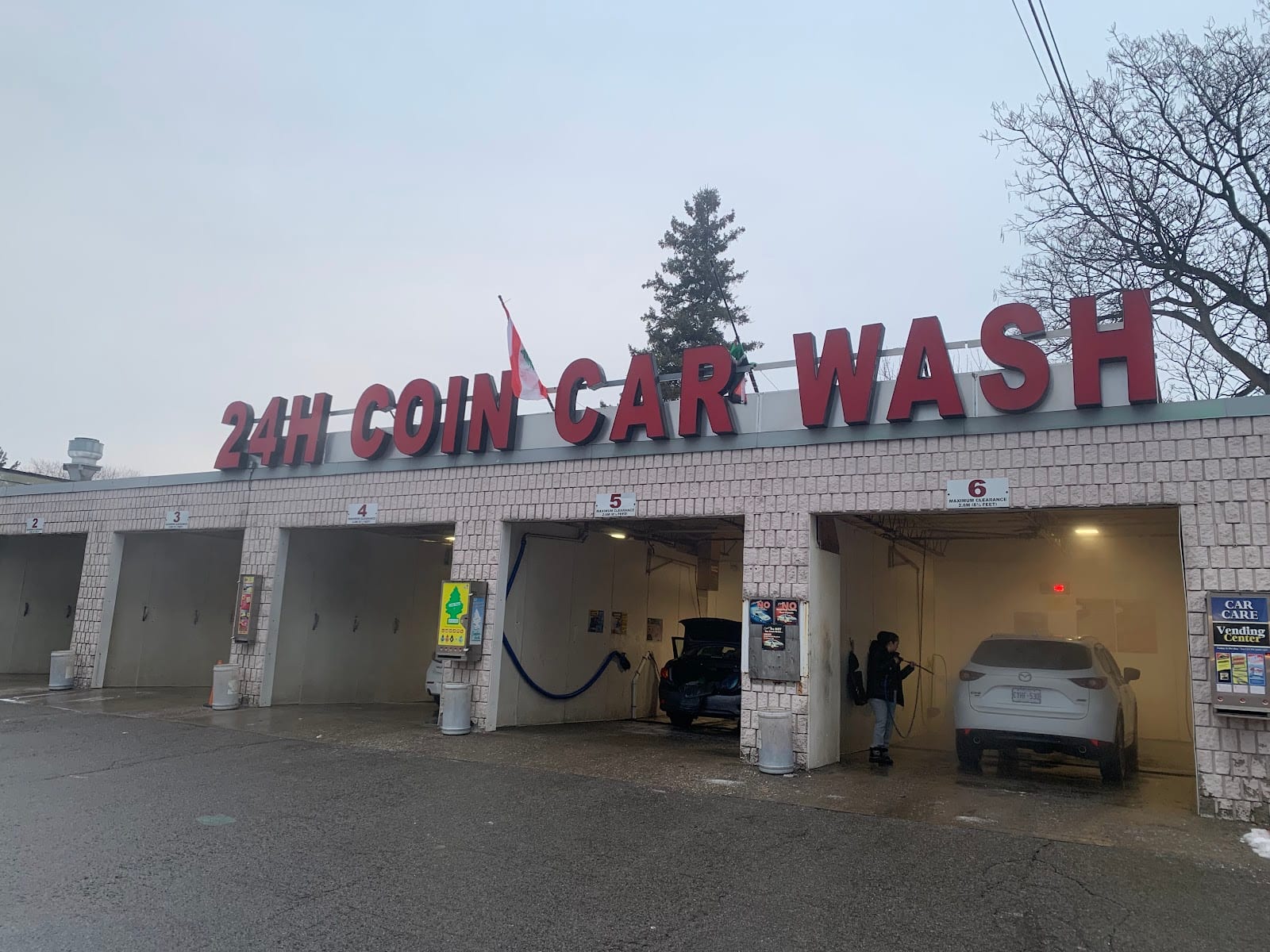 24H Coin Car Wash