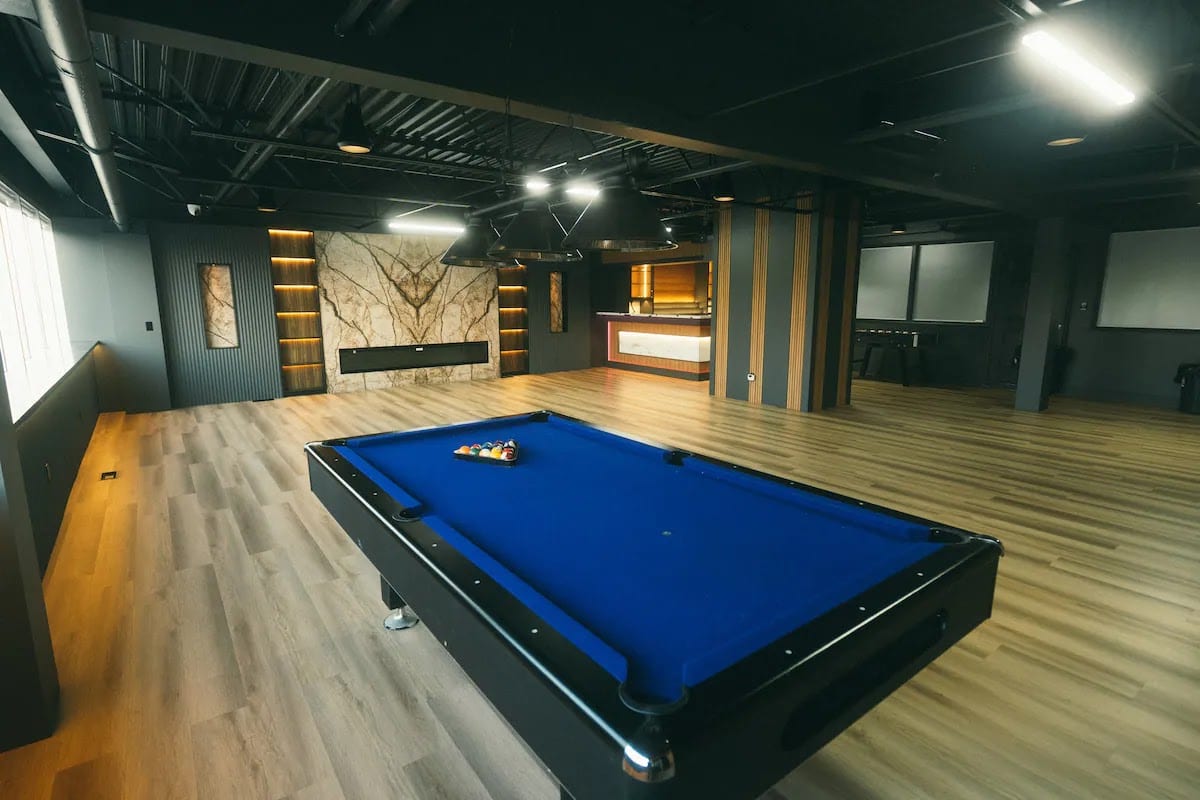Lounge on Fifty