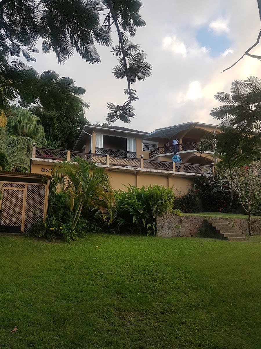 Montserrat Breeze