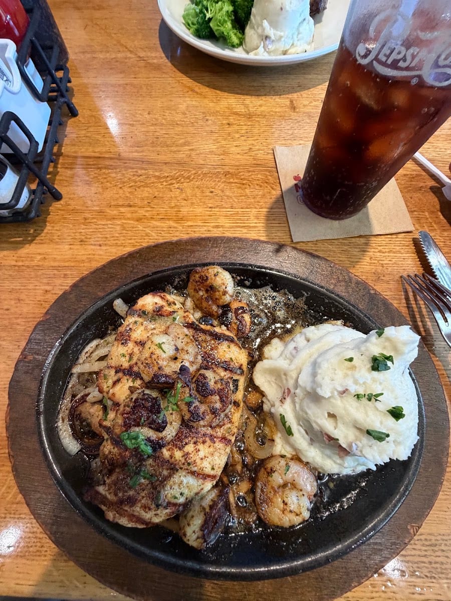 Applebee's Grill + Bar