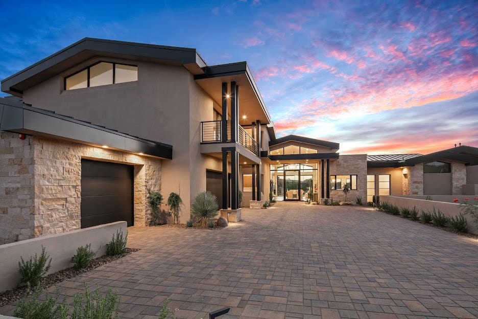 Shannon Carlson – The Shisler Team | Russ Lyon Sotheby's International Realty