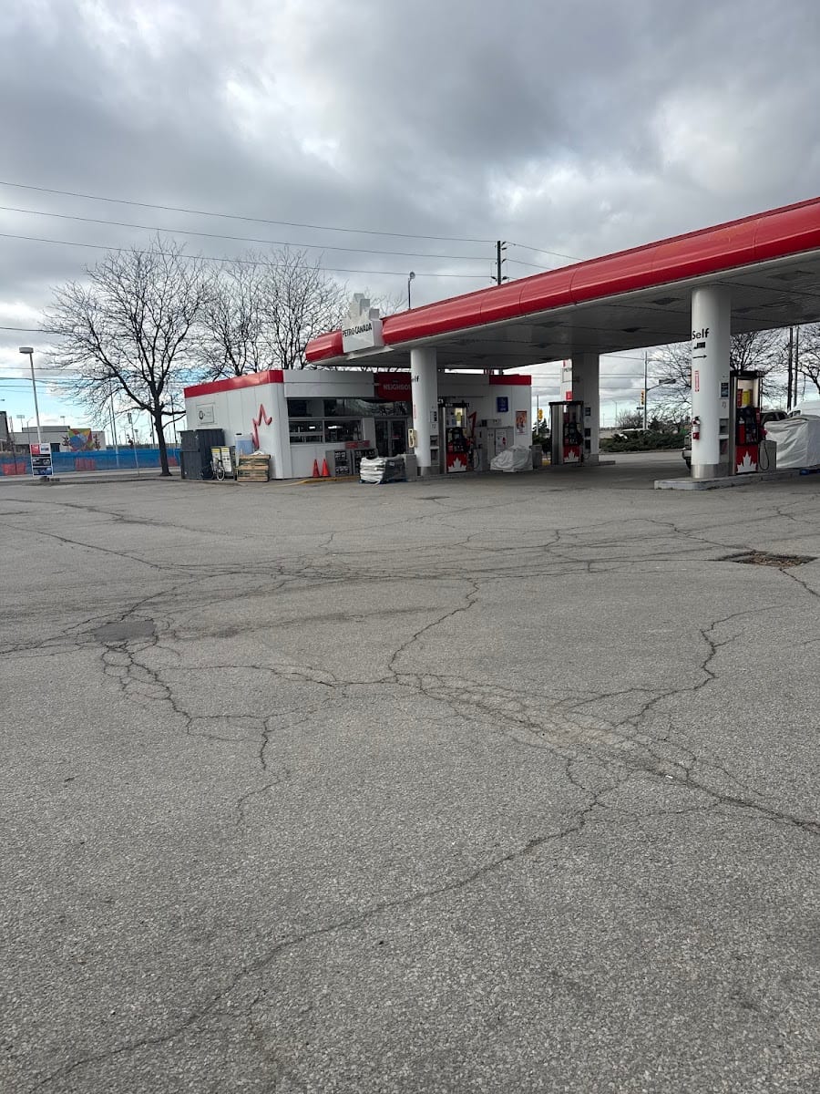 Petro-Canada & Car Wash