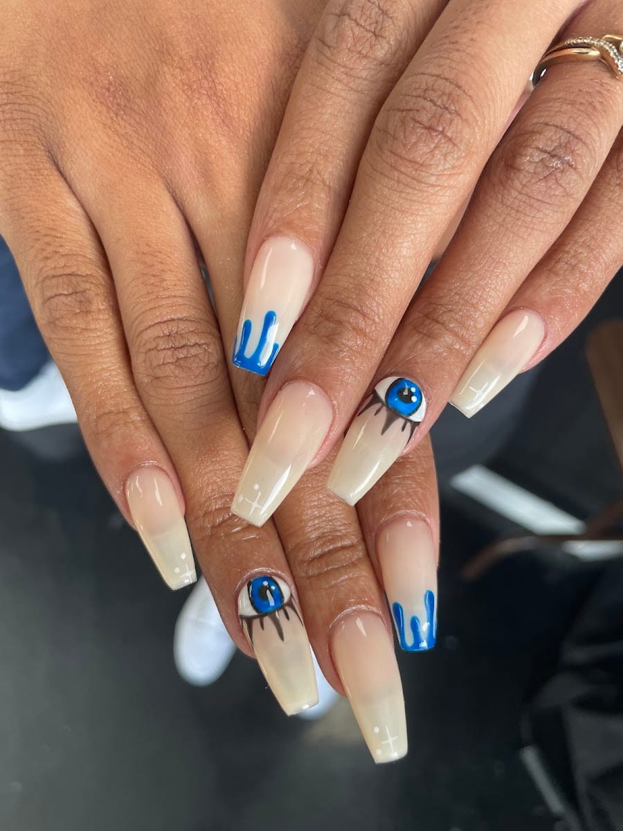 Slimy Klawz Nail Spa and Lounge