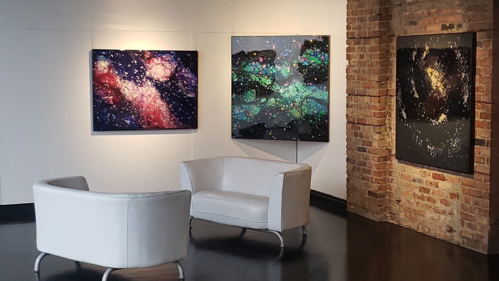 The Peach Gallery, photo 2