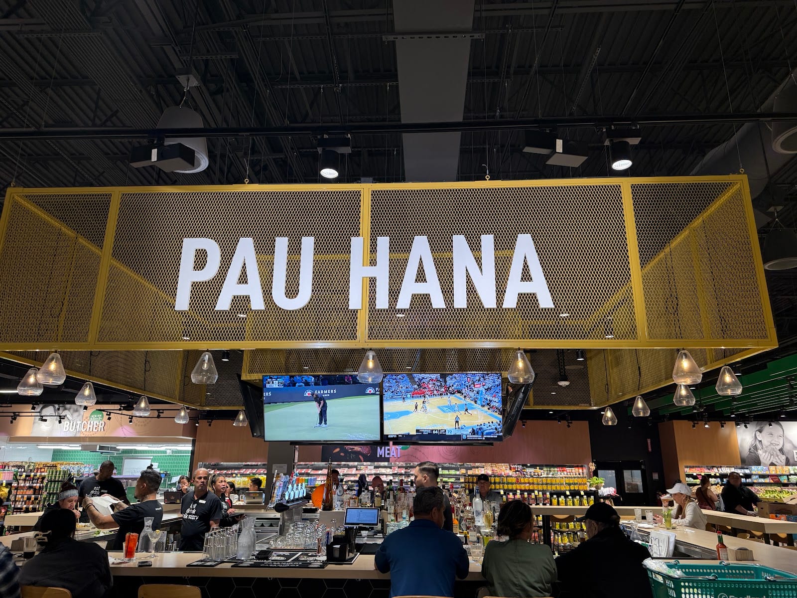 Pau Hana Bar