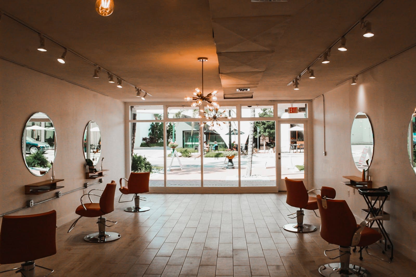 Von Hartsfield Salon, photo 3