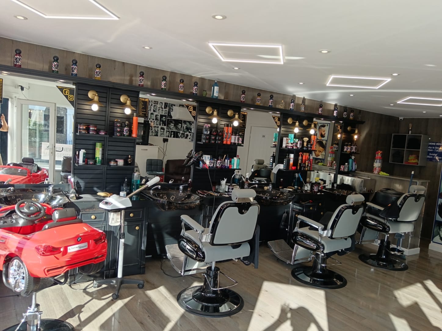 The Traditional Barber's Shop, photo 2