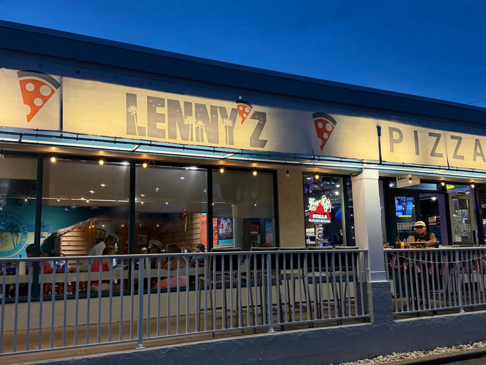 Lenny'z Pizza & Island Bar