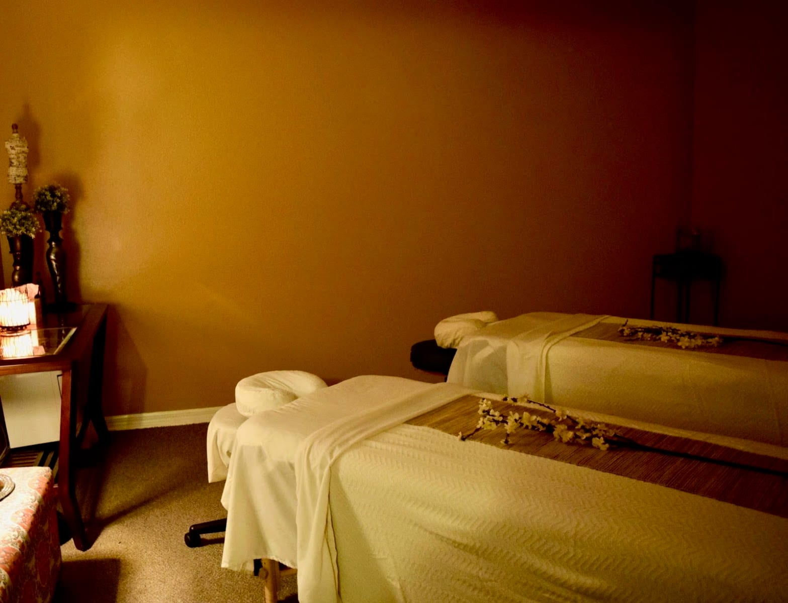 Essentials Massage and Facials Day Spa (Clark Road)