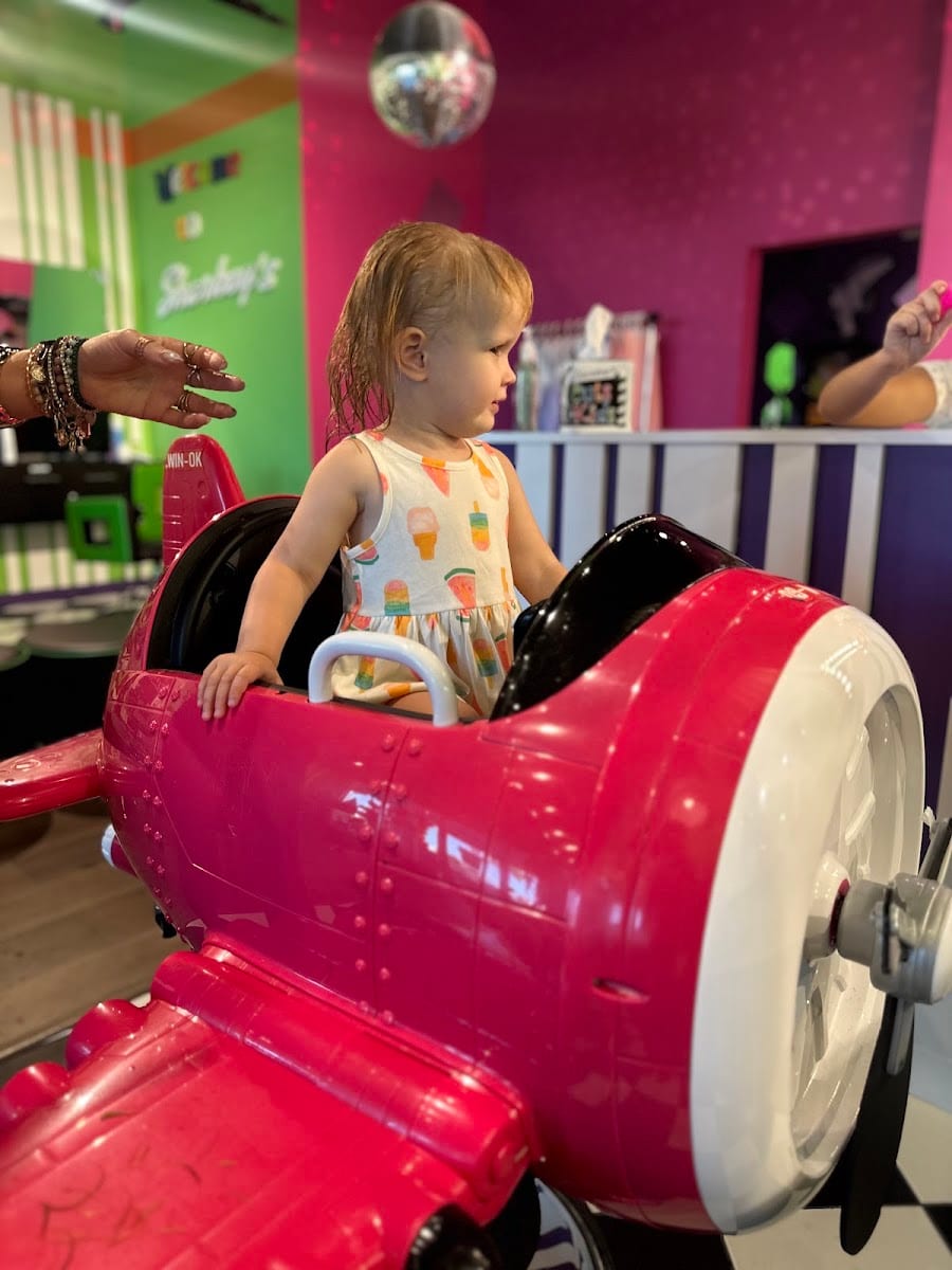 Sharkey's Cuts for Kids - Sarasota, photo 3