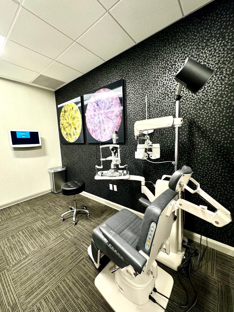 Arora Eye - Ophthalmologist and LASIK Eye Surgeon, photo 3