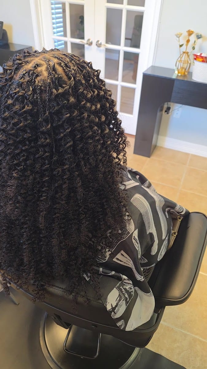 Henry Patrick Beauty And Hair Braiding Salon, photo 4