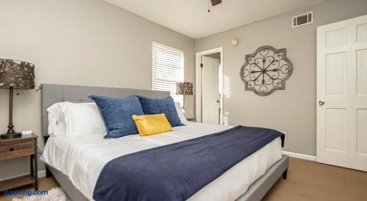 Landing | Stylish 2BD, Yoga Studio, Gym