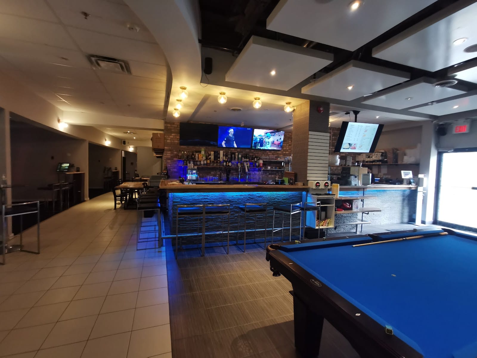 The Golf Lounge - Golf Simulator Richmond Hill - Indoor Golf, photo 4