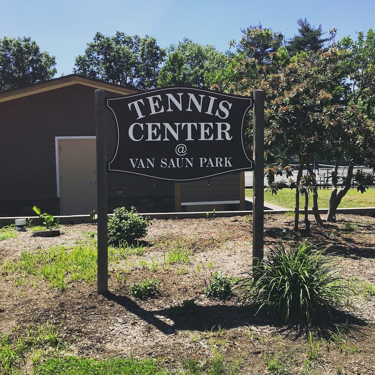 Van Saun Tennis Center, photo 3