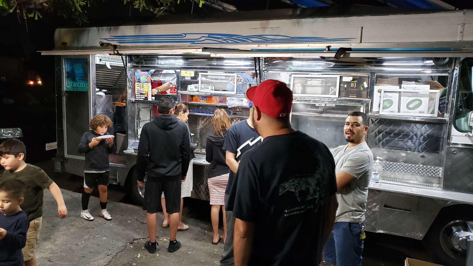 Los Tapatios lunch truck