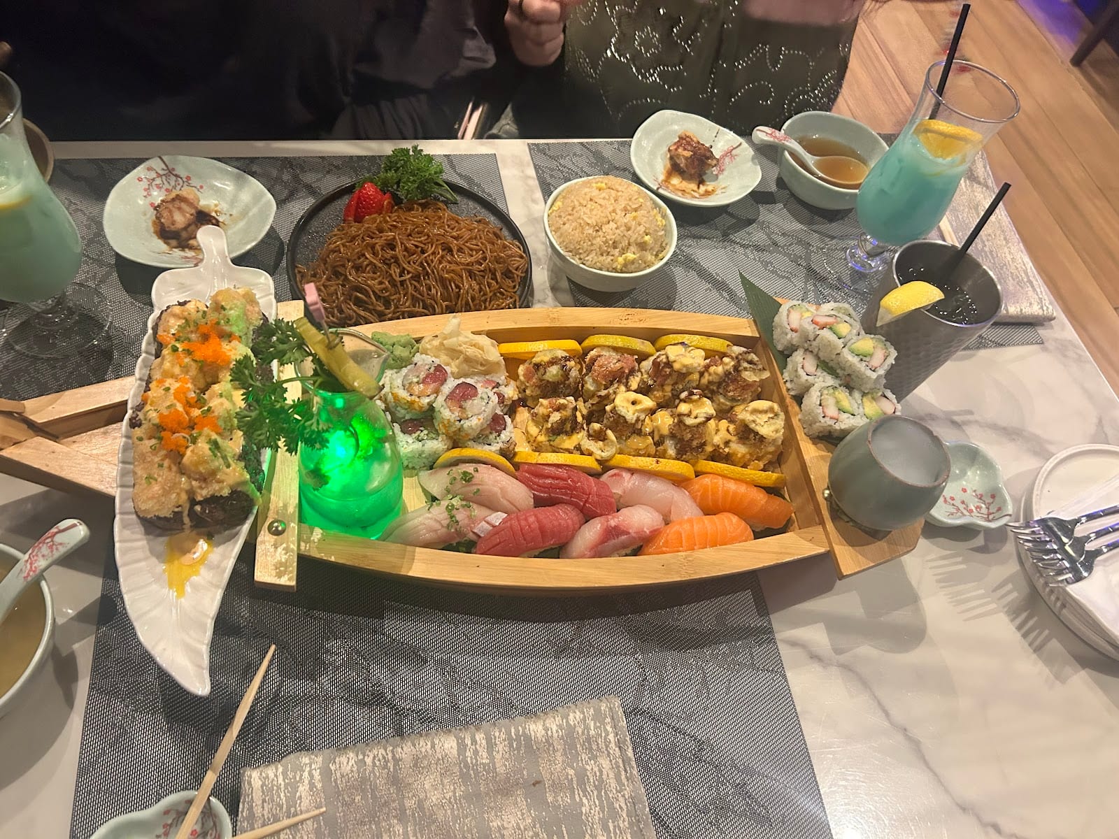 Fin Sushi & Grill