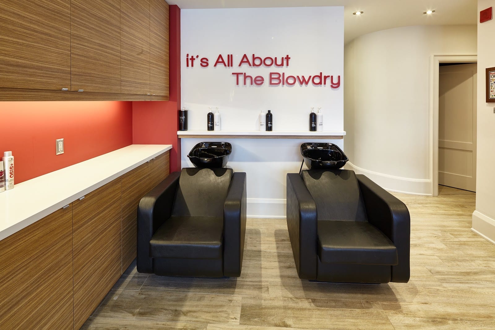 Blowdry Lounge