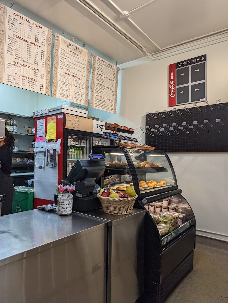 HSS 121 Cafe, photo 3