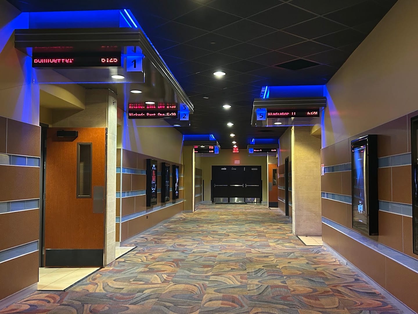 Regal SouthGlenn, photo 4