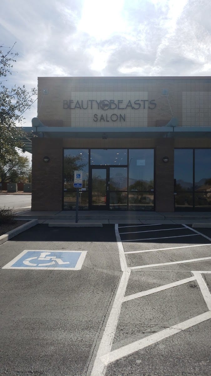 Beauty And Beasts Salon, photo 3