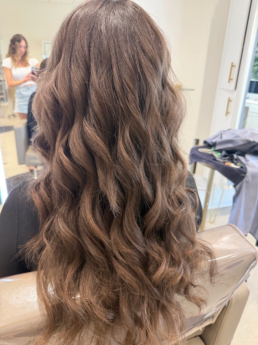 Modern Mane Hair Salon