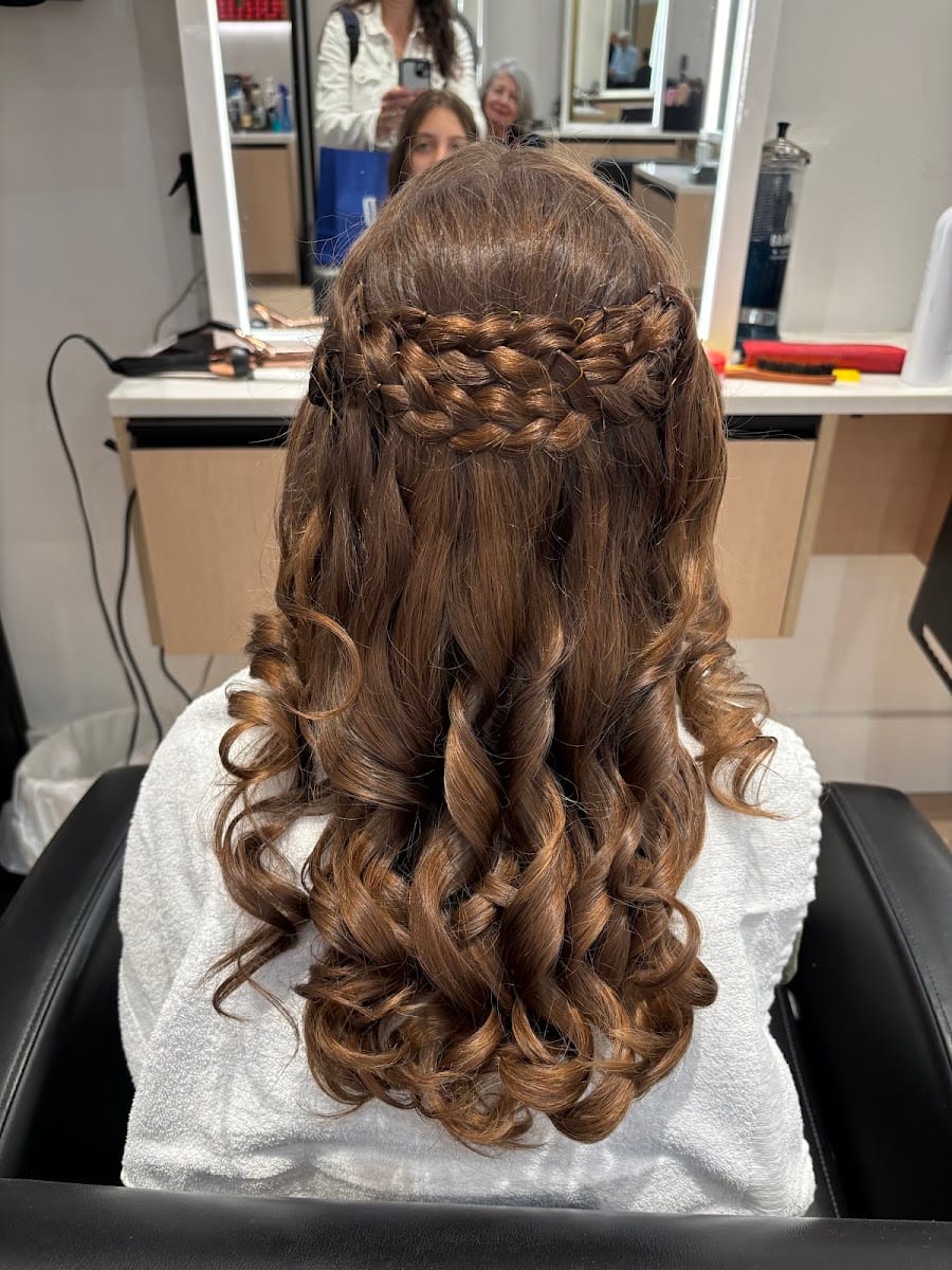 Petros Hair Design, photo 3