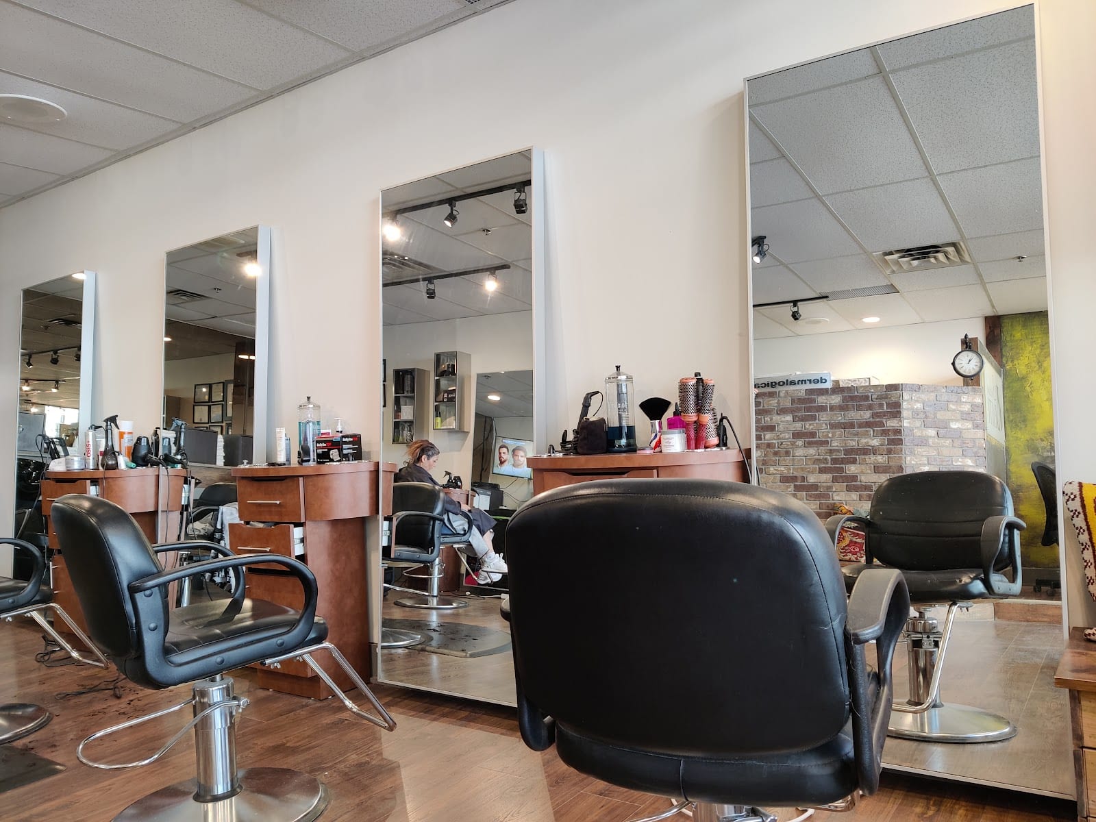 Beauty Season Hair Salon & Spa