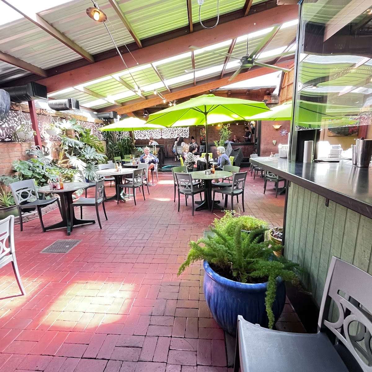 Blue Willow Restaurant & Gift Shop